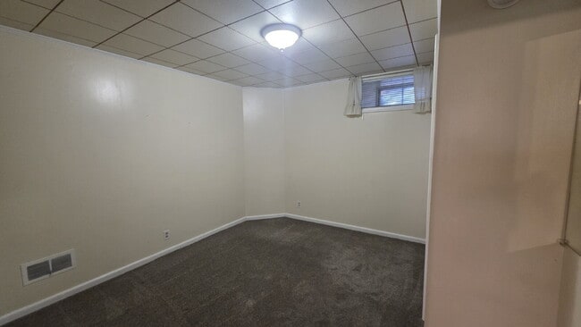 Building Photo - "Charming 1-Bedroom Duplex Retreat in Ogden – Your Cozy Haven Awaits!"