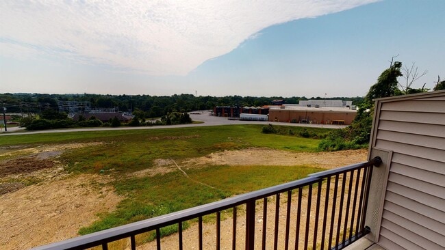 Building Photo - 2307 Anderson Rd