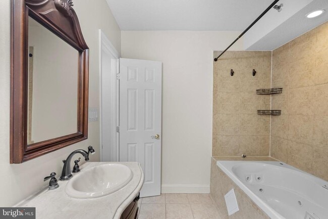 Building Photo - 3713 S George Mason Dr