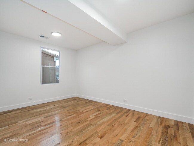 Building Photo - 3016 W 40th St