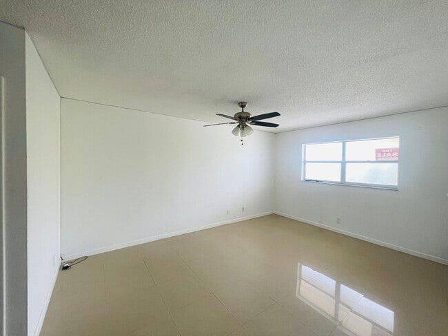 Building Photo - 6300 S Falls Cir Dr