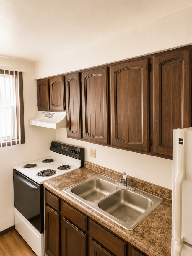 Building Photo - Tremont Apartments