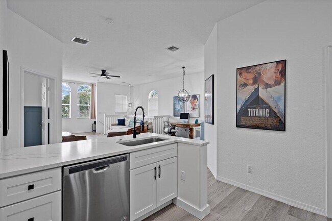 Building Photo - 4986 Bonsai Cir