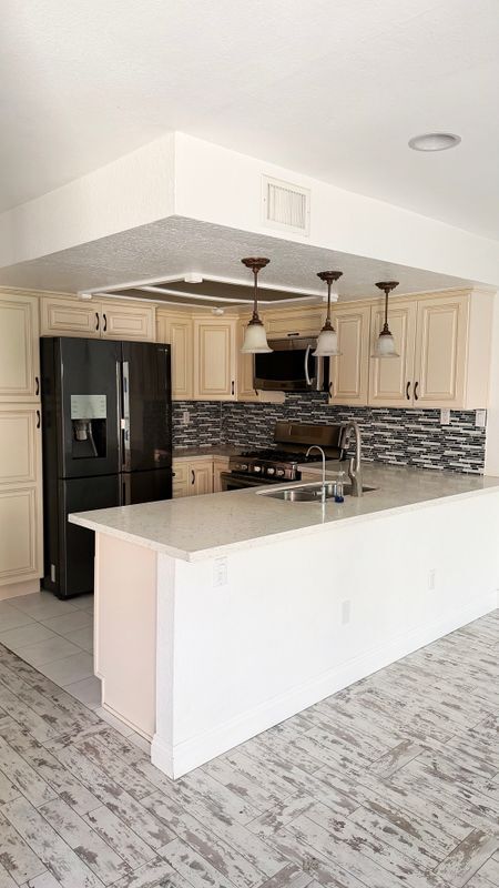 Building Photo - 8167 Vineyard Ave