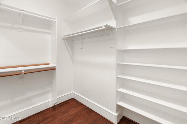 Building Photo - 5820 W Del Lago Cir