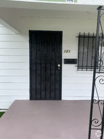 Building Photo - MODERN 2BED/2BATH APARTMENT WITH WASHER/DR...