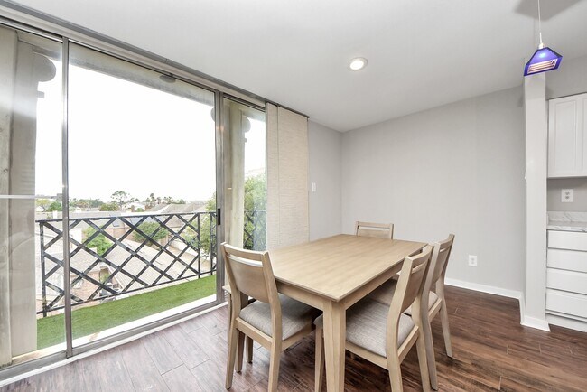 Building Photo - 2333 Bering Dr