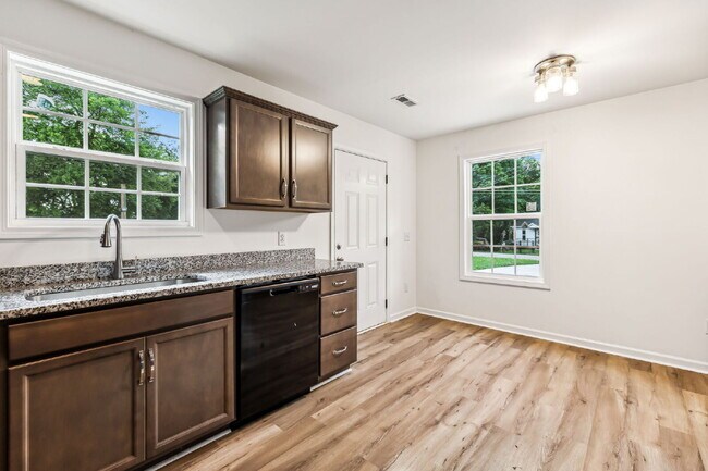 Building Photo - 1816 Cunningham Ridge