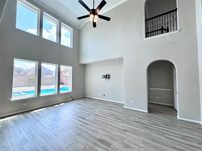 Building Photo - 24331 Bludana Ln