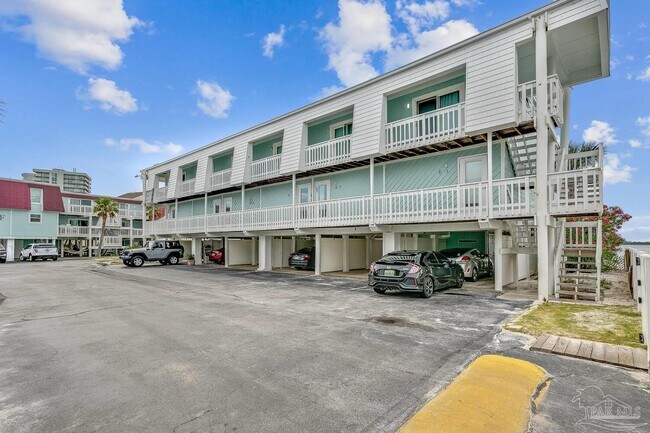 Building Photo - 1100 Fort Pickens Rd