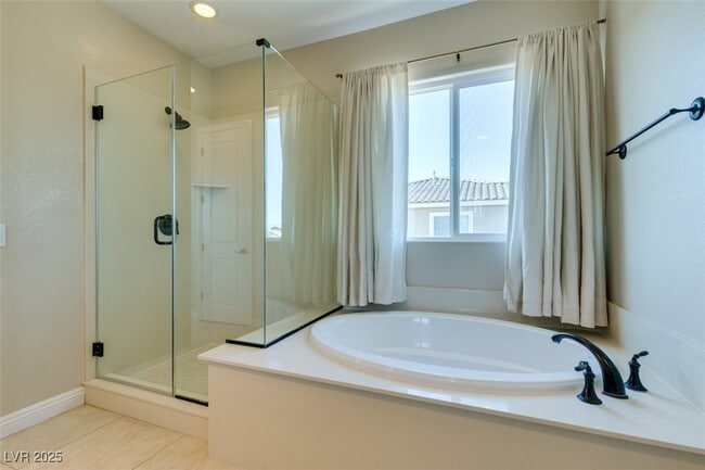 Building Photo - 1919 Foro Romano St