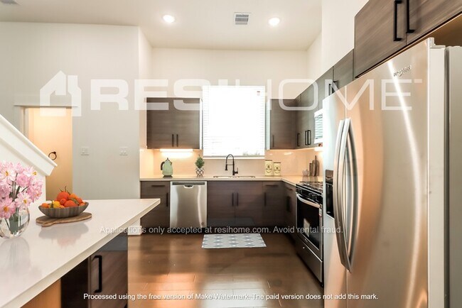 Building Photo - 6336 Culberson St