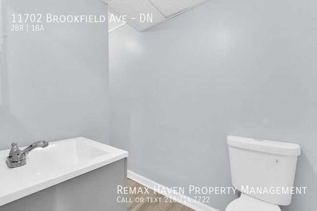 Building Photo - 11702 Brookfield Ave