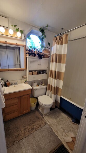 Building Photo - 728 Ohio St