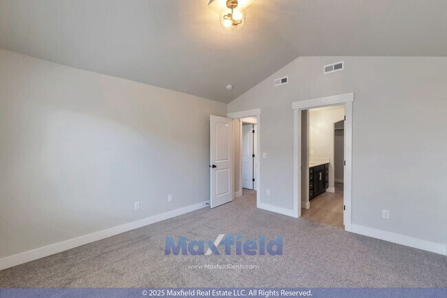 Building Photo - Great Townhome in Lehi - 3BD - 2BTH - 2GAR...