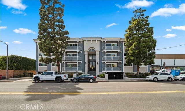 Building Photo - 2411 Prospect Ave