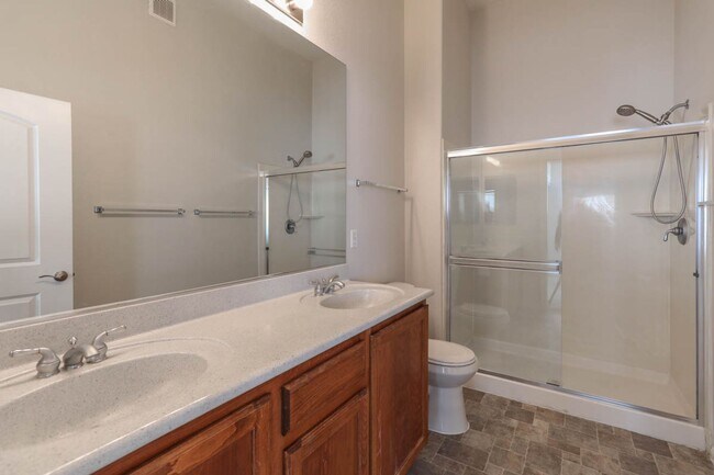 Building Photo - Great 2 Bedroom Southwest Vegas Condo With 1 Car Detached Garage