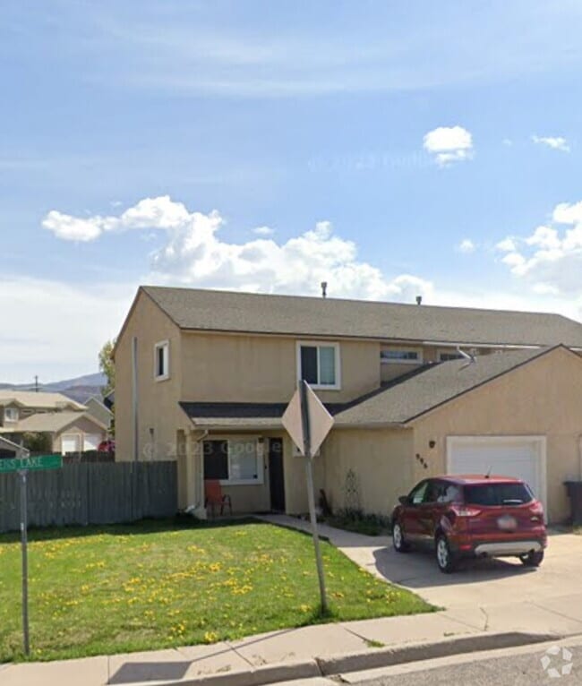 Building Photo - 996 W Greenslake Dr
