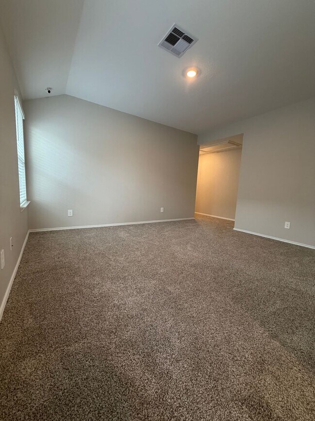 Building Photo - 16802 Paintbrush Holw Ln