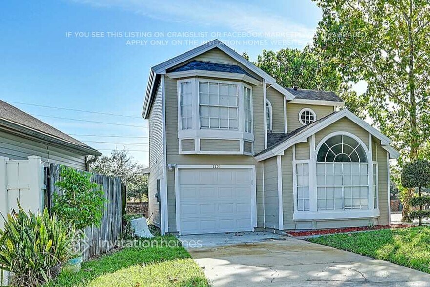 Primary Photo - 2203 Canonero Ct