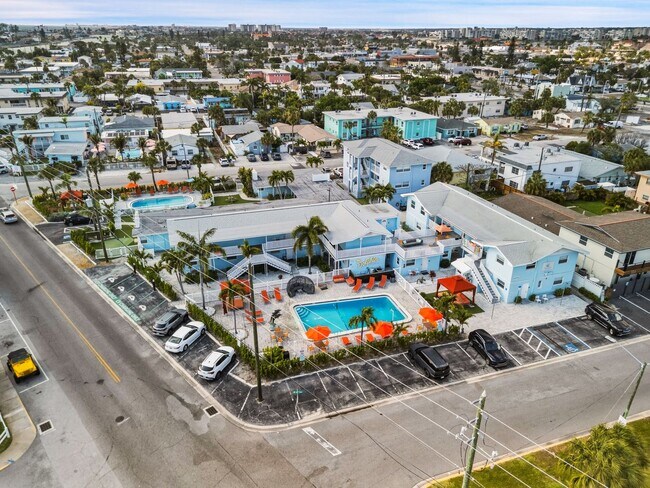 Building Photo - 6801 Sunset Way