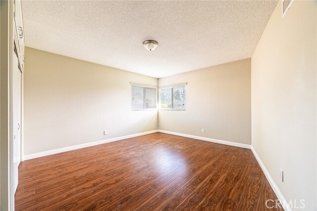 Building Photo - 2221 Palm Cir