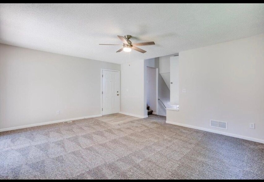 Building Photo - 1422 S Laura Ave