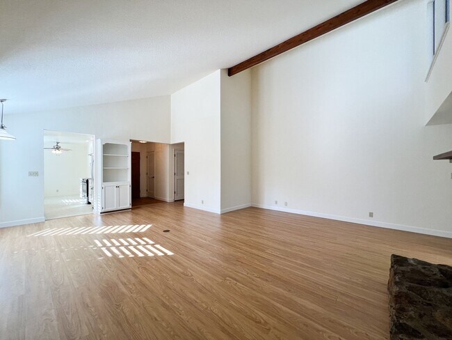 Building Photo - St. Helena – Spacious Two-Bedroom, Two-Bat...