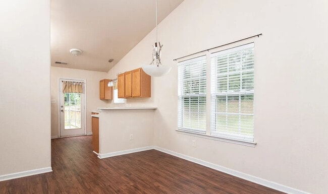 Building Photo - 2836 Oasis Ln