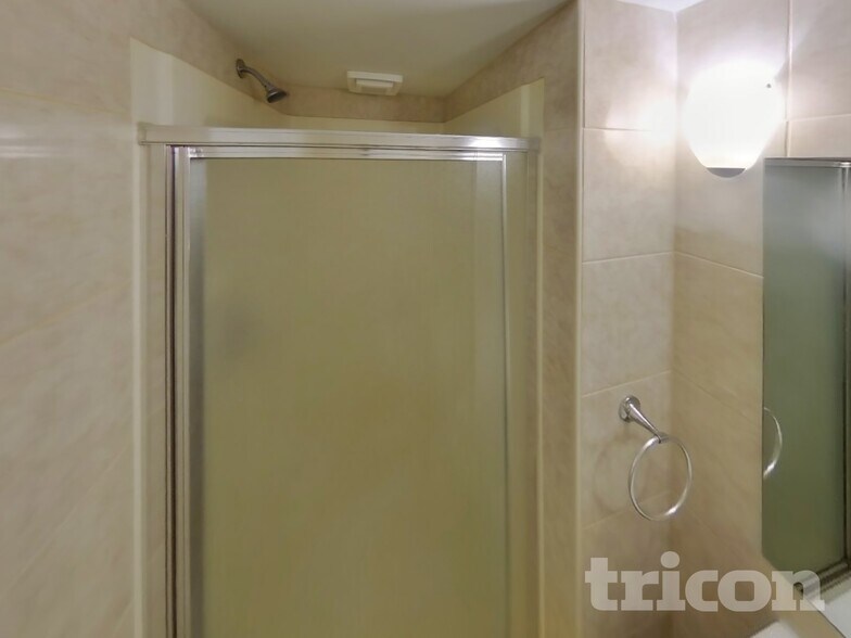 Building Photo - 7908 St Monica Dr