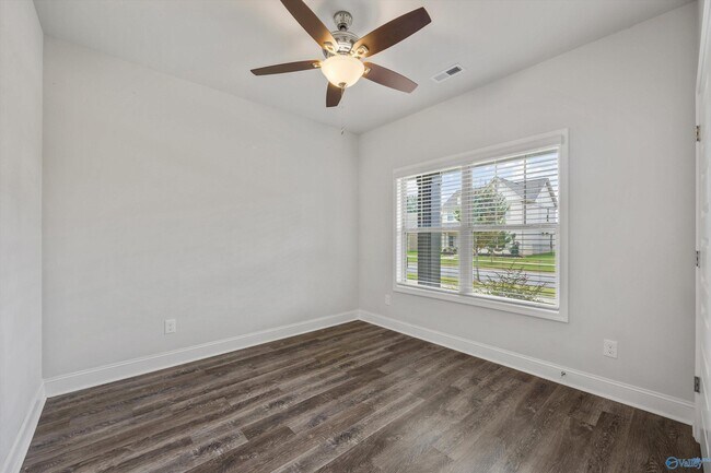 Building Photo - 17246 Chelsea St