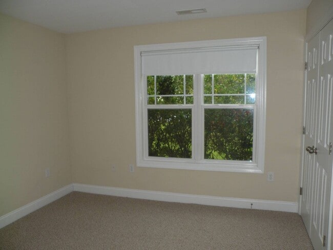 Building Photo - Beautiful Duplex Home near Cherry Point