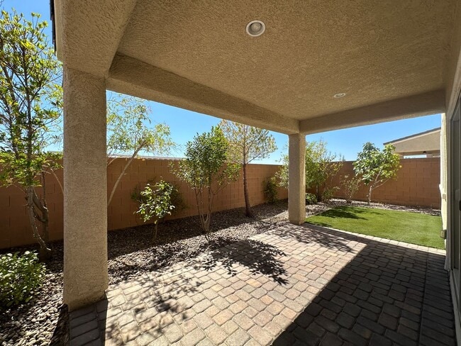 Building Photo - 6784 Pivot Point St
