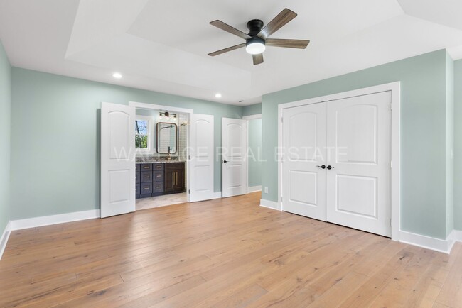 Building Photo - LOVELY 4 BEDROOM HOME...ALL FARRAGUT SCHOO...
