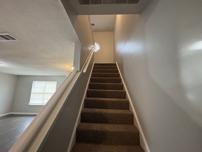 Building Photo - 8335 Mangrove Dr