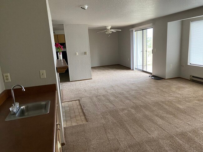 Building Photo - 1725 W Sunn Fjord Ln