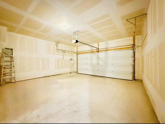 Building Photo - 18321 Anicio Gallo Dr