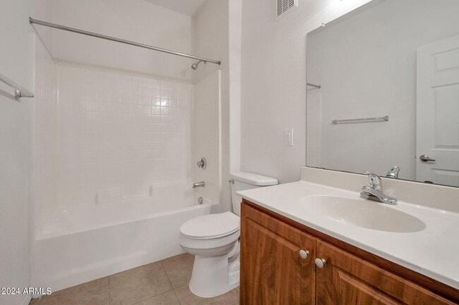 Building Photo - 10136 E Southern Ave