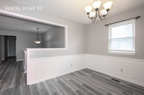 Building Photo - 15211 Navaho-
