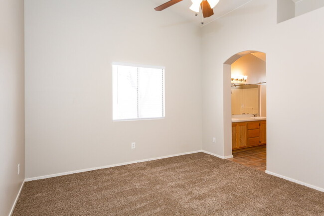 Building Photo - 5022 Cactus Mesa Way