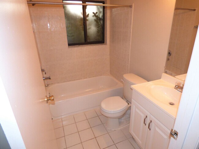 Building Photo - 3074 Broadpoint Dr