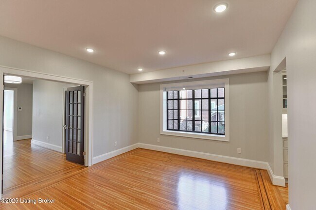Building Photo - 1411 Willow Ave