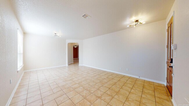 Building Photo - 101 Springtree Cliff