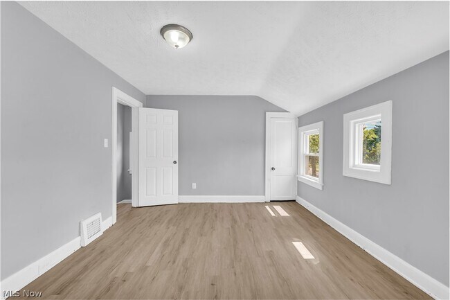 Building Photo - 19409 Raymond St