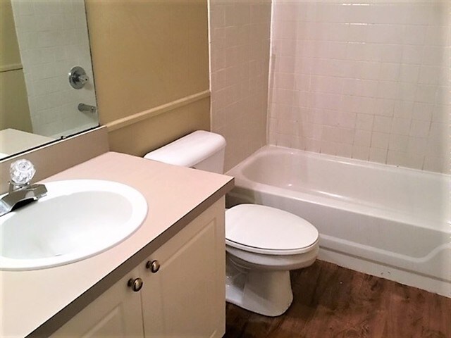 Building Photo - 328 Prairie Run Dr