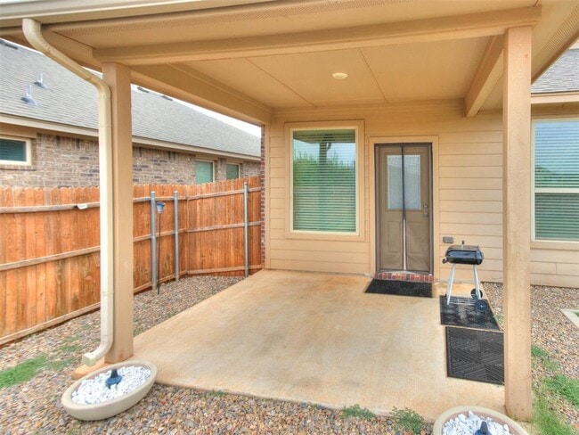 Building Photo - 14805 Gravity Falls Ln