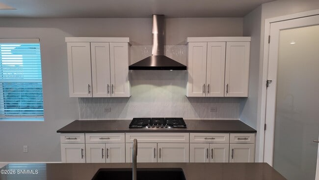 Building Photo - 150 Pinos Altos Trl