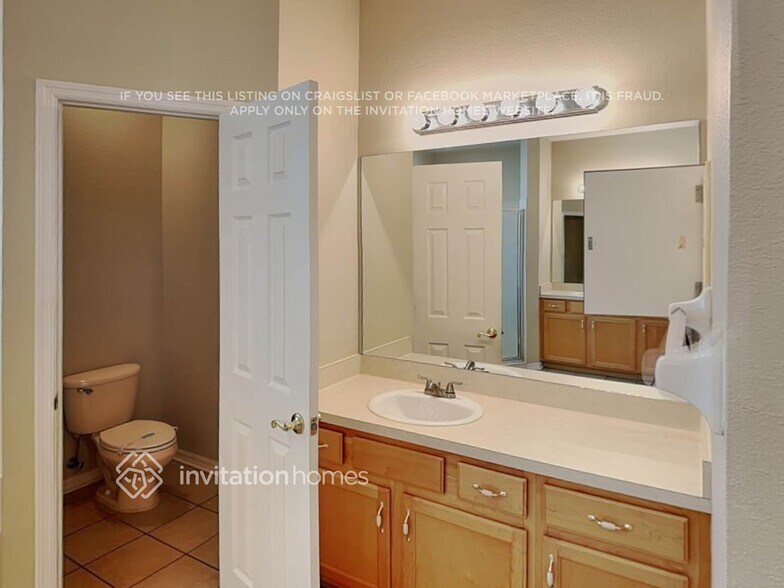 Building Photo - 7214 Colonial Lake Dr