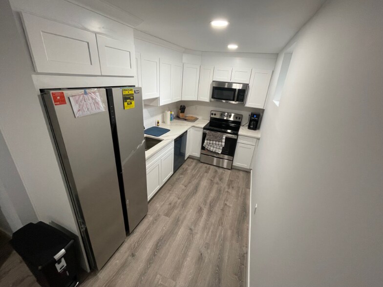 Building Photo - 30 N Terrace Ave