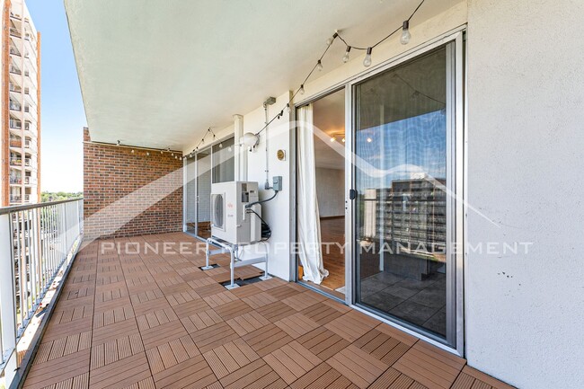 Building Photo - Gorgeous Condo with Ductless AC System  an...